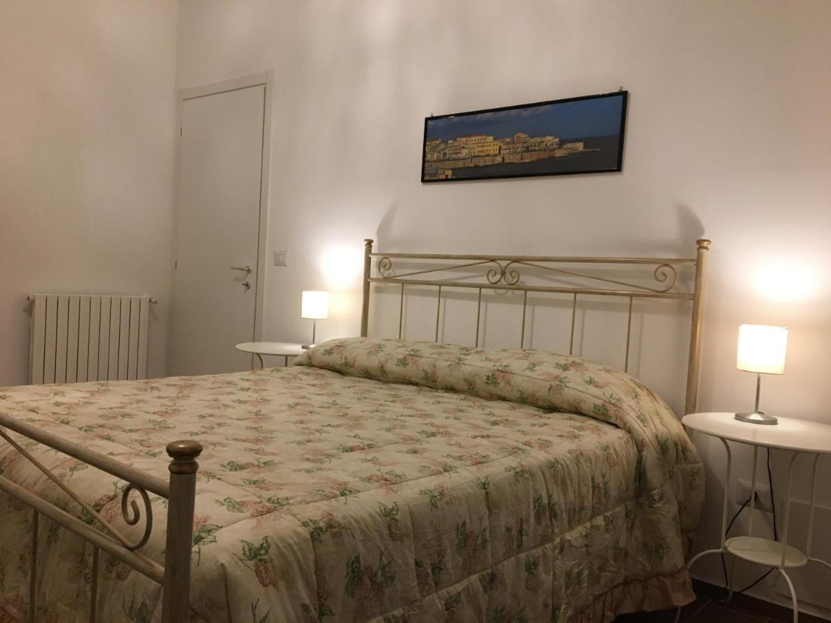 A Casa Di Clara Leilighet Syracuse Eksteriør bilde